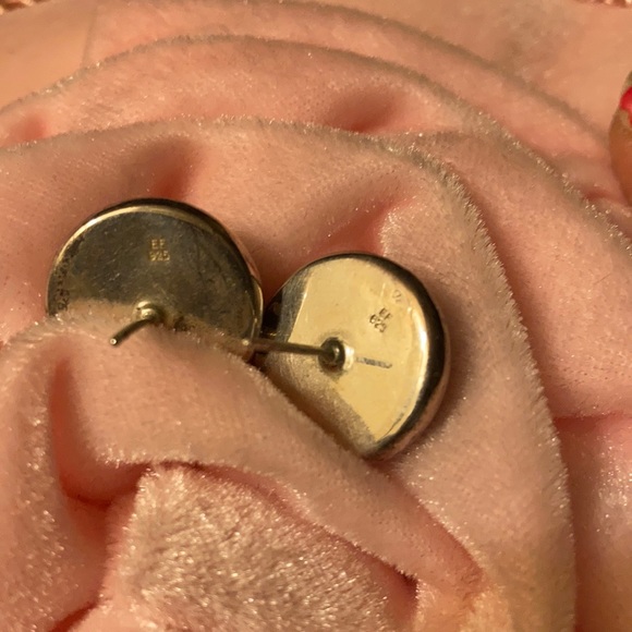 Vintage amber button earrings set in gold electroplated silver. - Picture 4 of 4